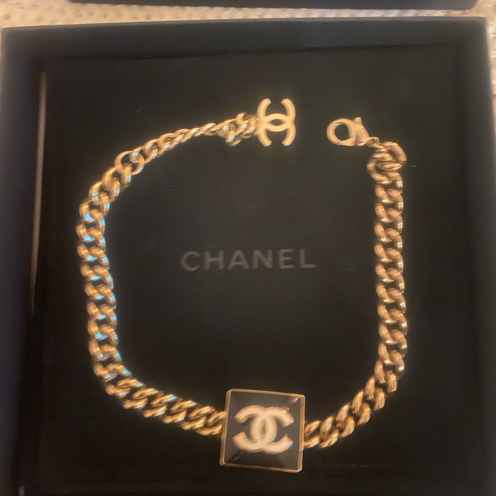Chanel logo CC choker necklace new in box with tags and receipt sold out